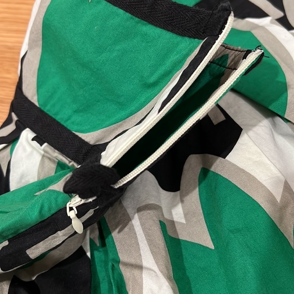 Junior/Women’s skirt - Picture 4 of 5